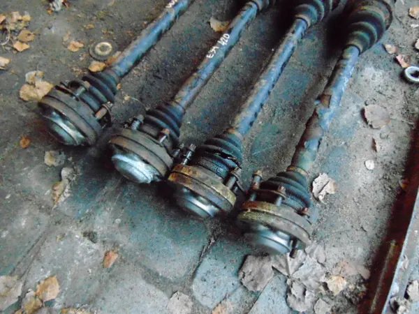 BMW 5 E39 Drivaxel Bak Vänster Höger 1229420 image 4