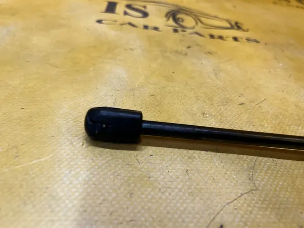 Motorhuvlyftstöd för Mercedes GL X166 image 4