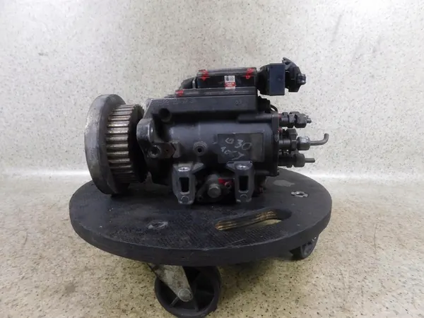 Beschädigte Kraftstoffpumpe Audi A4 A6 C5 2.5TDI 059130106BX image 3