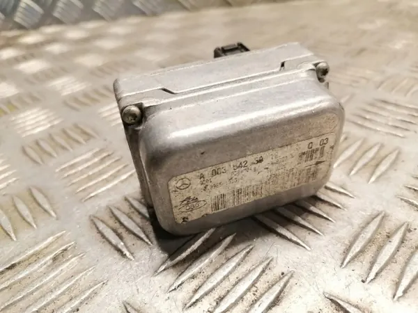 Mercedes-Benz C W203 Hastighetssensor OEM 0035423918 image 2