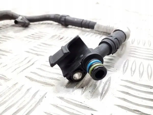 Conduto de abastecimento AdBlue Audi OEM 059130319C - Usado image 3