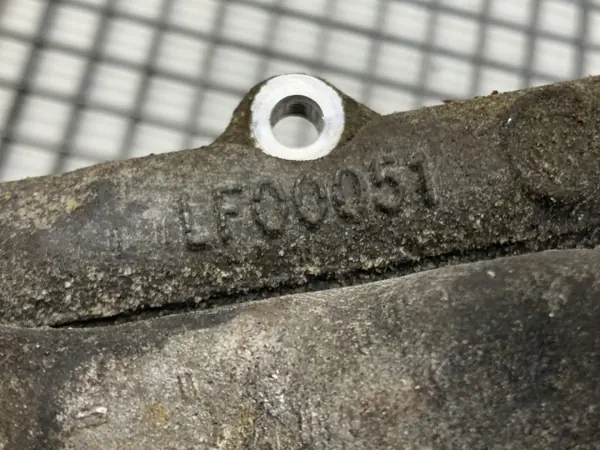 Colector de admisión OEM LF00051 Mercedes W218 3.0L image 4