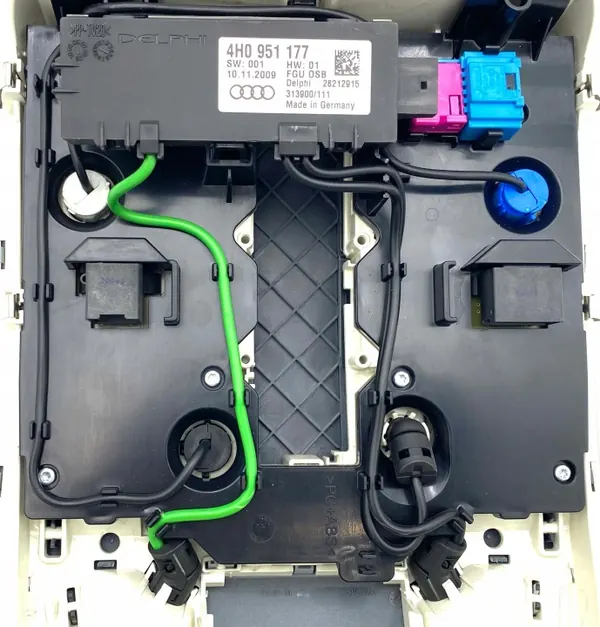 Lampe de lecture siège OEM 4H0947135A ET1 pour Audi A8 S8 image 4