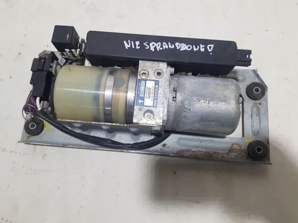 Mercedes takpump OEM A2308000030 Begagnad image 2