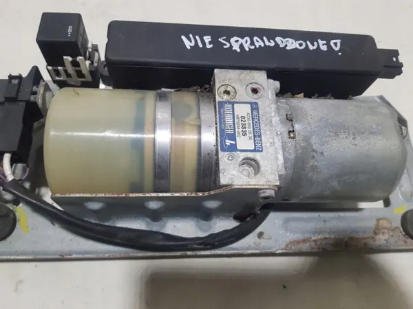 Mercedes takpump OEM A2308000030 Begagnad image 3