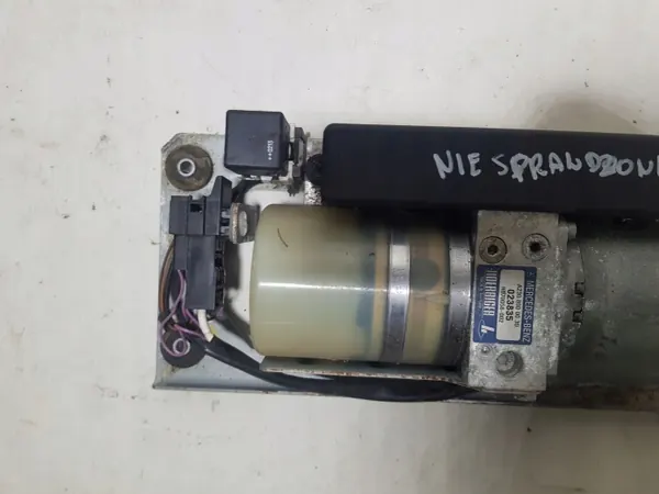 Mercedes takpump OEM A2308000030 Begagnad image 6