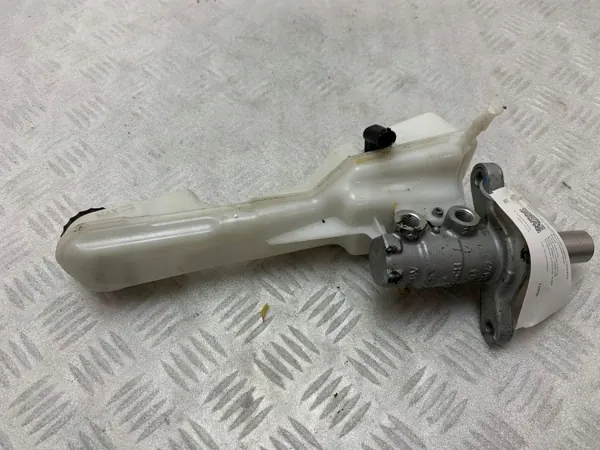 BMW Jarrujäämäsäiliö OEM 6866164 - Käytetty image 2