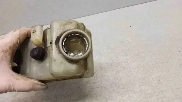 VW Jarru sylinteri OEM 03339005512 Touran 1.9L image 3