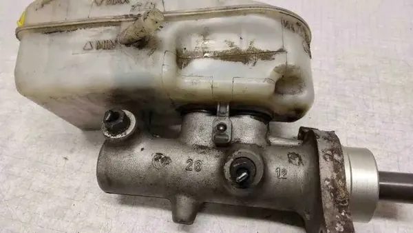 VW Jarru sylinteri OEM 03339005512 Touran 1.9L image 8