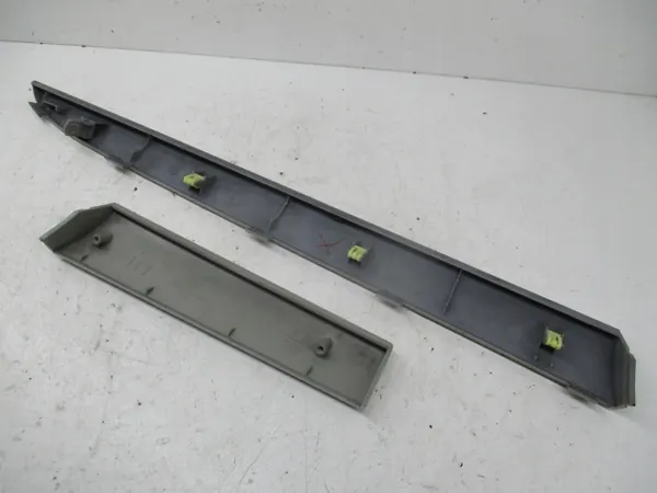 Subaru Legacy 09-14 V Console Sierstrip OEM Gebruikt image 3