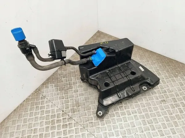 Réservoir AdBlue AUDI A4 B9 8W0131879BB image 1