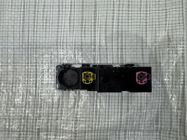 Port USB Jaguar F-Pace LIFT R-Dynamic 23- OEM image 3