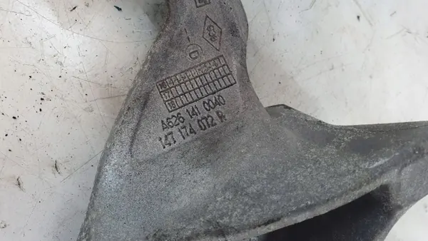 Bevestigingsbeugel OEM 147174072R Renault Trafic 3 image 5