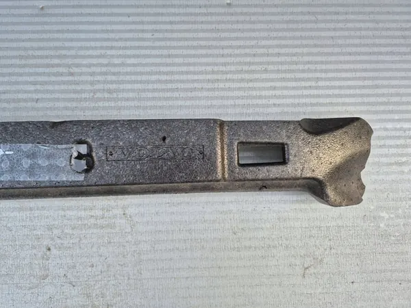 Volvo XC40 Etupuskuriabsorberi OEM 31449345 image 3
