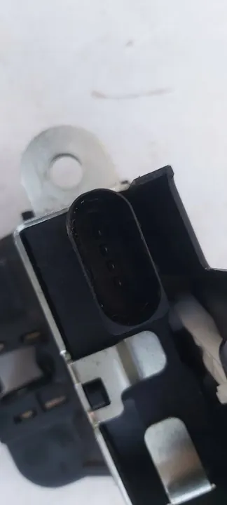 VW GOLF VI HATCHBACK BAKLUCKA LÅS image 3