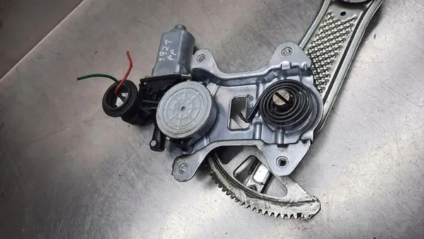 Elevador de vidro dianteiro direito Toyota Yaris I 85710-52030 image 2