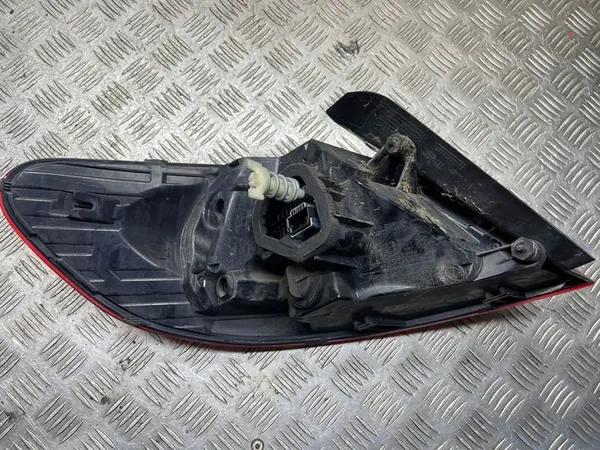 Volkswagen OE Luz Trasera Derecha Passat CC image 2