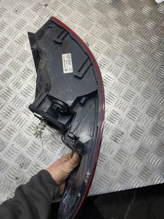 Volkswagen OE Luz Trasera Derecha Passat CC image 4