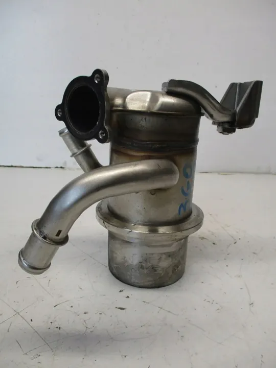 Refrigerador EGR usado OEM 04L131512BQ para Passat B8 image 2