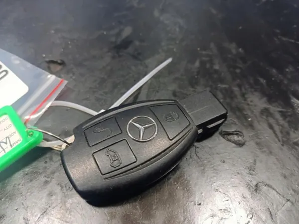 Chave Mercedes Vito W447 OEM Wrakowisko-28380- Usada image 2