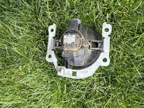 Farol de neblina Mitsubishi Lancer OE 8321A463 image 3