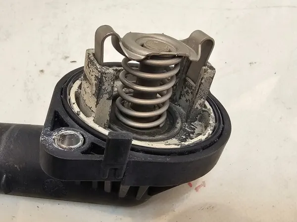 Dodge RAM 09-18 Motorthermostaat OEM 04893865AC image 4