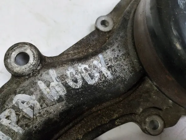 JEEP Vattenpump 05184498AJ image 4