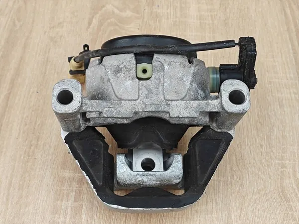 OE VAG Moottorin tuki Audi A6, A7, A8 10- image 4