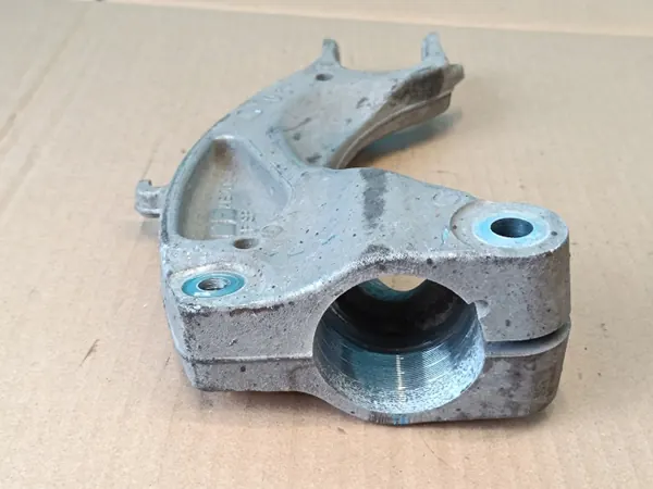 Etuoikea iskunvaimenninpidike OEM 4M0413038N Audi Q5 image 5