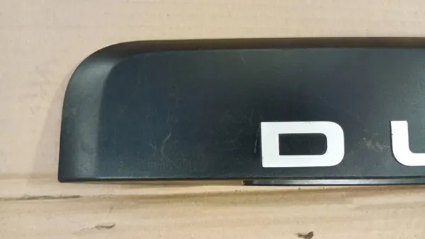 OEM 848100019R Dacia Duster Garniture Hayon Arrière image 3