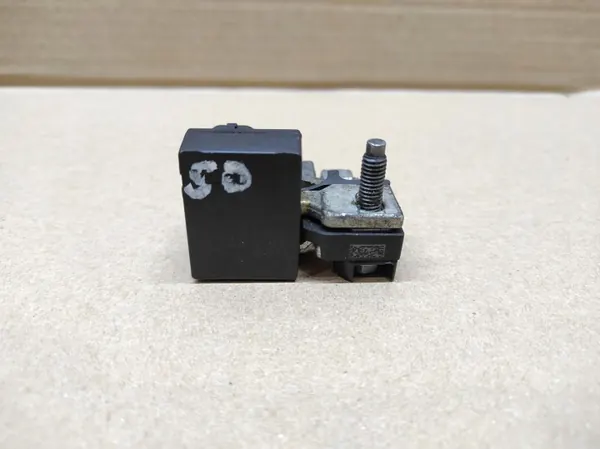 Terminal Negativo OEM 295C35792R - Usado image 4