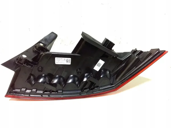 Volkswagen PASSAT B8 2020 Luz trasera izquierda OEM image 5