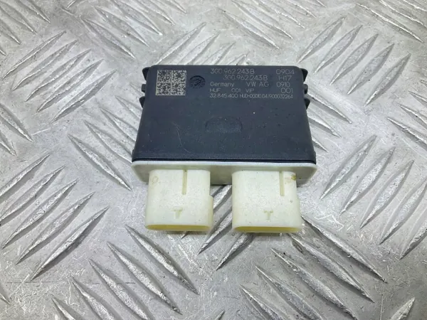 Unidad de control de maletero Audi A6 C8 OEM 3G0962243B image 2