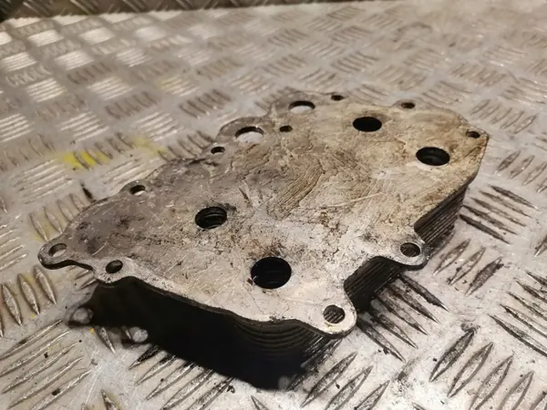 Arrefecedor óleo caixa Mercedes-Benz B W245 OEM 6401800565 image 3