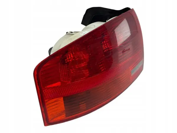 Audi A4 S4 B7 2007 Luz trasera izquierda image 2
