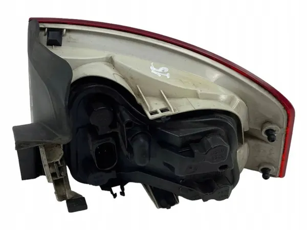 Audi A4 S4 B7 2007 Luz trasera izquierda image 4