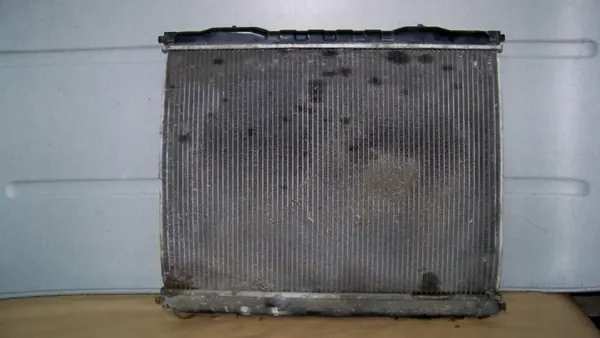 Radiateur d'eau OEM 25310-3E050 pour Kia Sorento I image 4