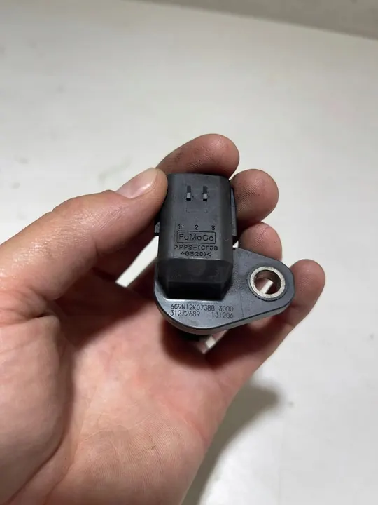 Sensor de posición del árbol de levas VOLVO XC60 II 3.2L 6G9N12K073BB image 4