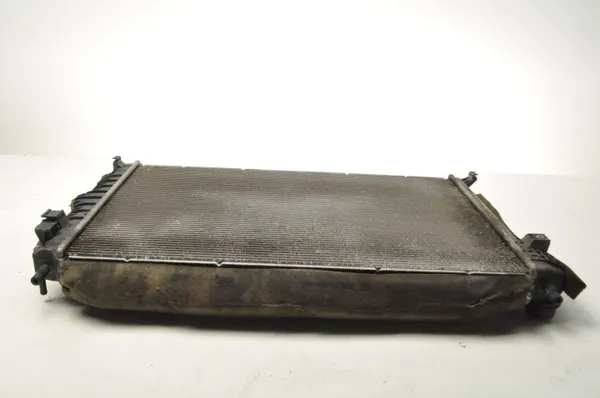 Radiateur d'eau OEM 418872 pour Aston Martin Vantage 4.7 image 8