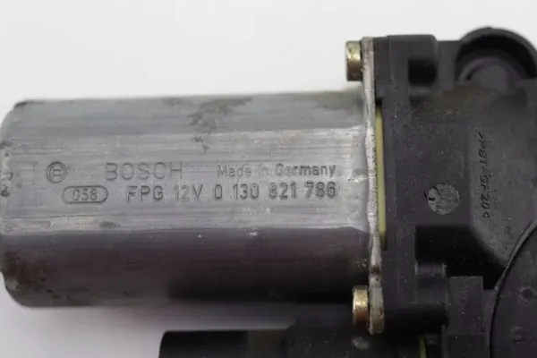 Motor de ventana Bosch OEM 0130821786 - Usado image 5