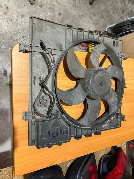 Gebruikte radiatorventilator OEM 2259500000 voor Mercedes Vito image 3
