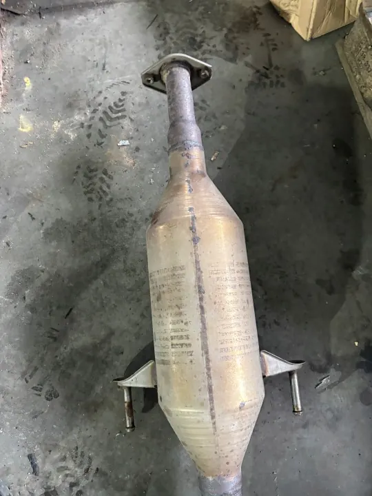 Toyota Auris II Katalysator OEM 1.8 Hybride image 3