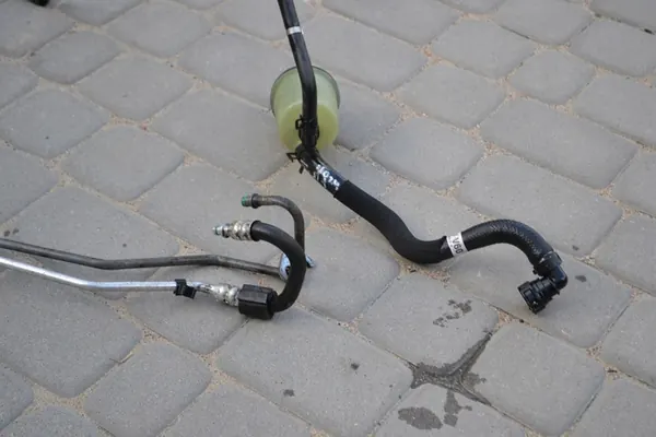 Mangueiras de direção assistida Volvo V60 2.0D 2014 image 2