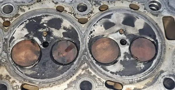 Culasse Citroen OEM 9684504780 - Pièce d'occasion image 10