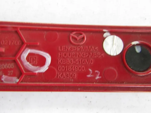 Refletor Para-choques Mazda CX-60 Esquerdo Traseiro OEM KBB3515M0 image 3