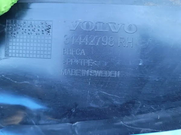 VOLVO XC40 II | Isolamento de Para-choque Frontal Direito 31442798 image 3