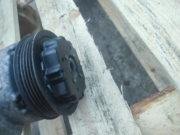 Ilmastointikompressori Opel Corsa D OPC 1.6T image 2