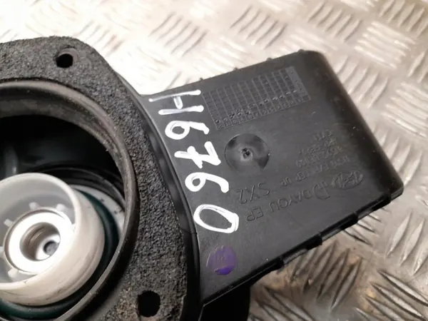 Trappe à carburant Hyundai Kona II 2024 OEM 81595BE000 image 6