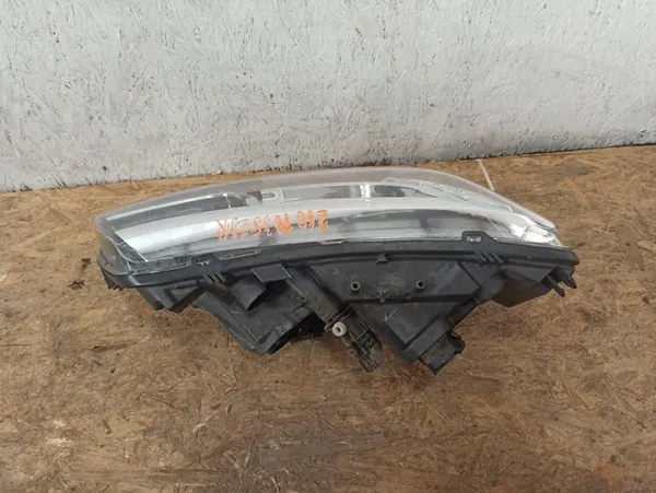 Oikea ajovalaisin Dacia Sandero II 260103529R image 4