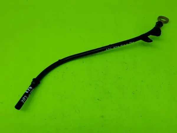 Ölmessstab-Führung OEM 06K115610E für Audi S3 A3 image 10